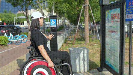 DƬ